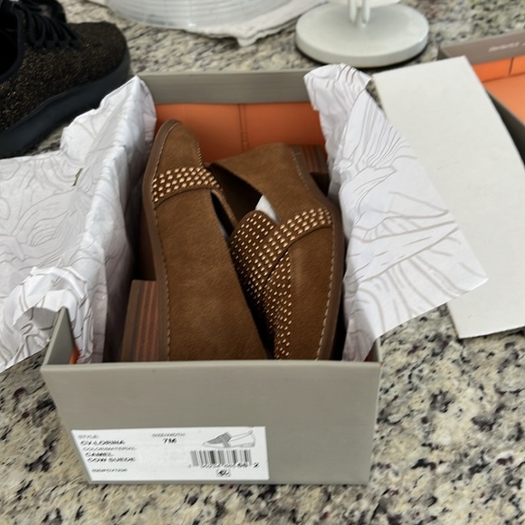 Suede loafers. - Picture 7 of 8